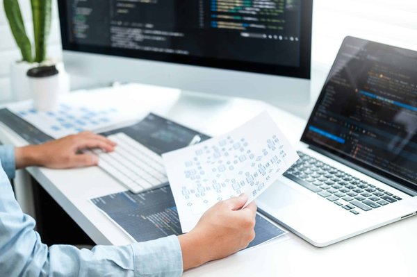 Guide complet : Trouver un nom de domaine à petit prix pour lancer son site web